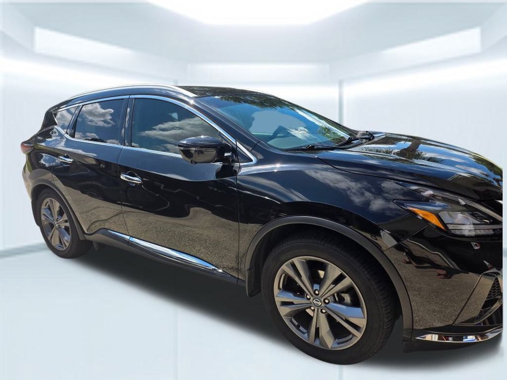 2022 Nissan Murano Platinum photo 2