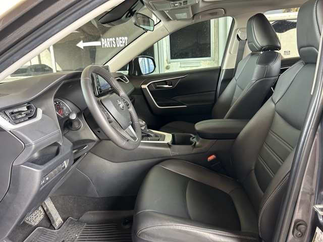 2022 Toyota RAV4 XLE Premium photo 21