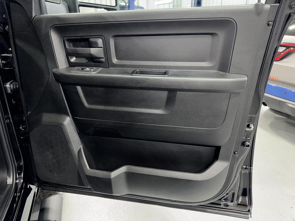 2025 Ram 2500 Tradesman photo 15