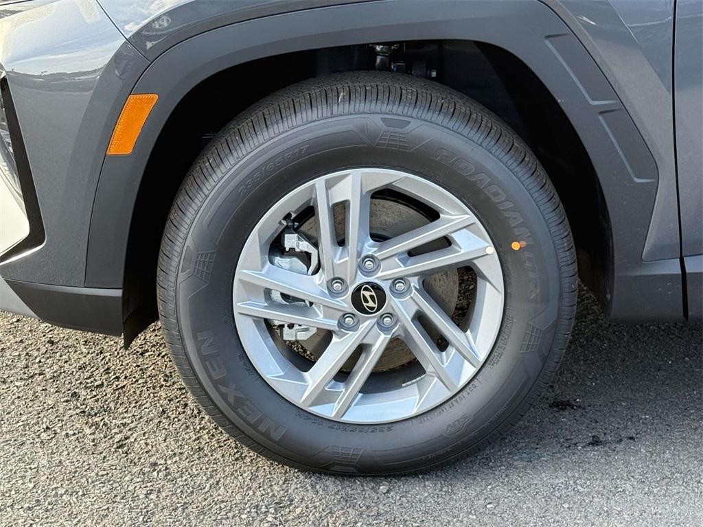 2025 Hyundai Tucson SE photo 10