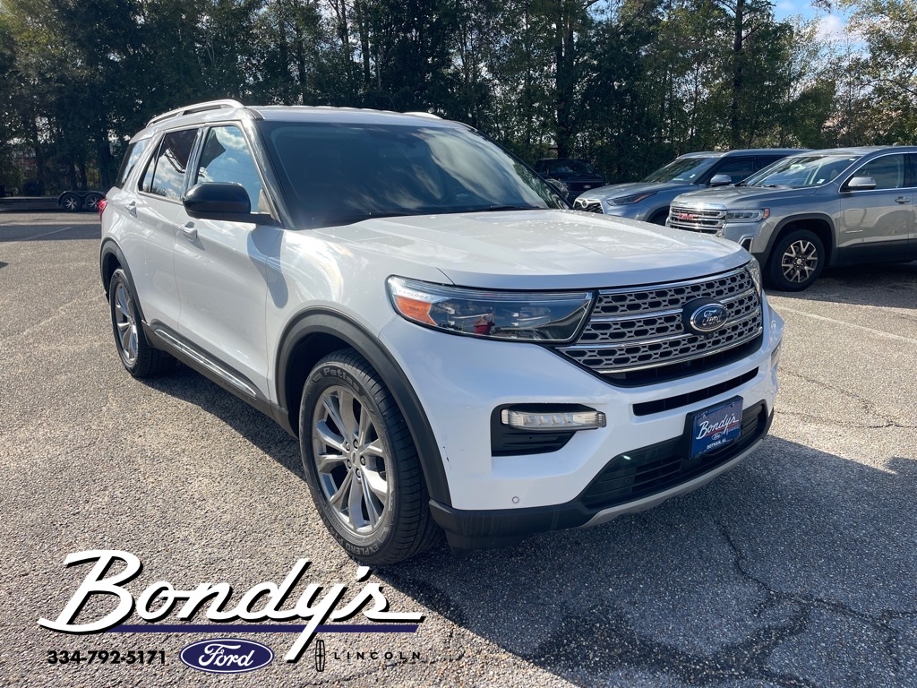 2022 Ford Explorer Limited's photo
