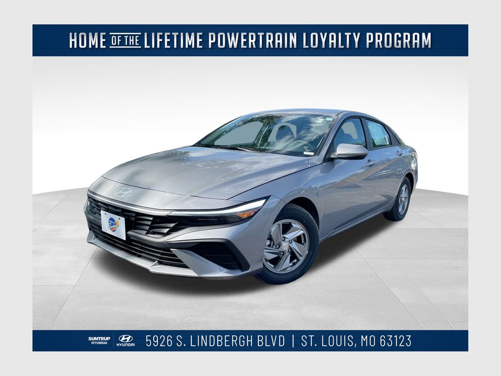 2025 Hyundai Elantra SE