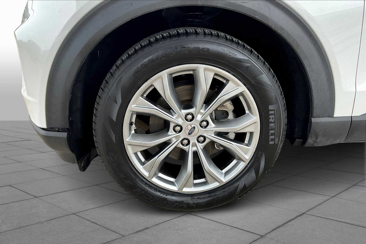 2020 Ford Explorer Limited photo 6