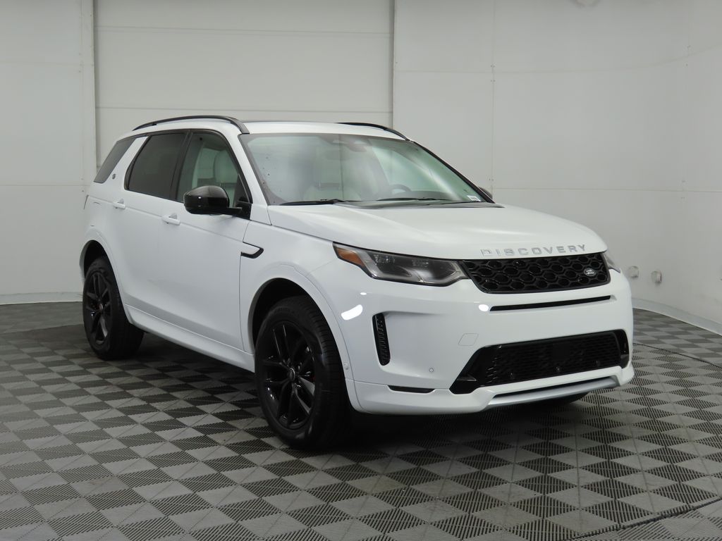 2025 Land Rover Discovery Sport S photo 2