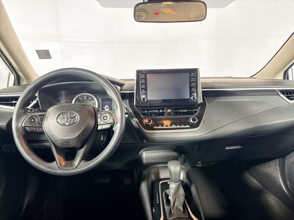 2020 Toyota Corolla LE photo 12