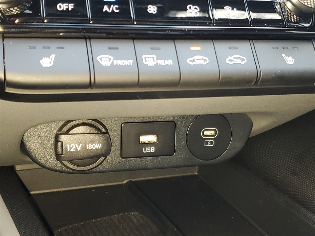 2025 Hyundai Elantra SEL Convenience photo 22