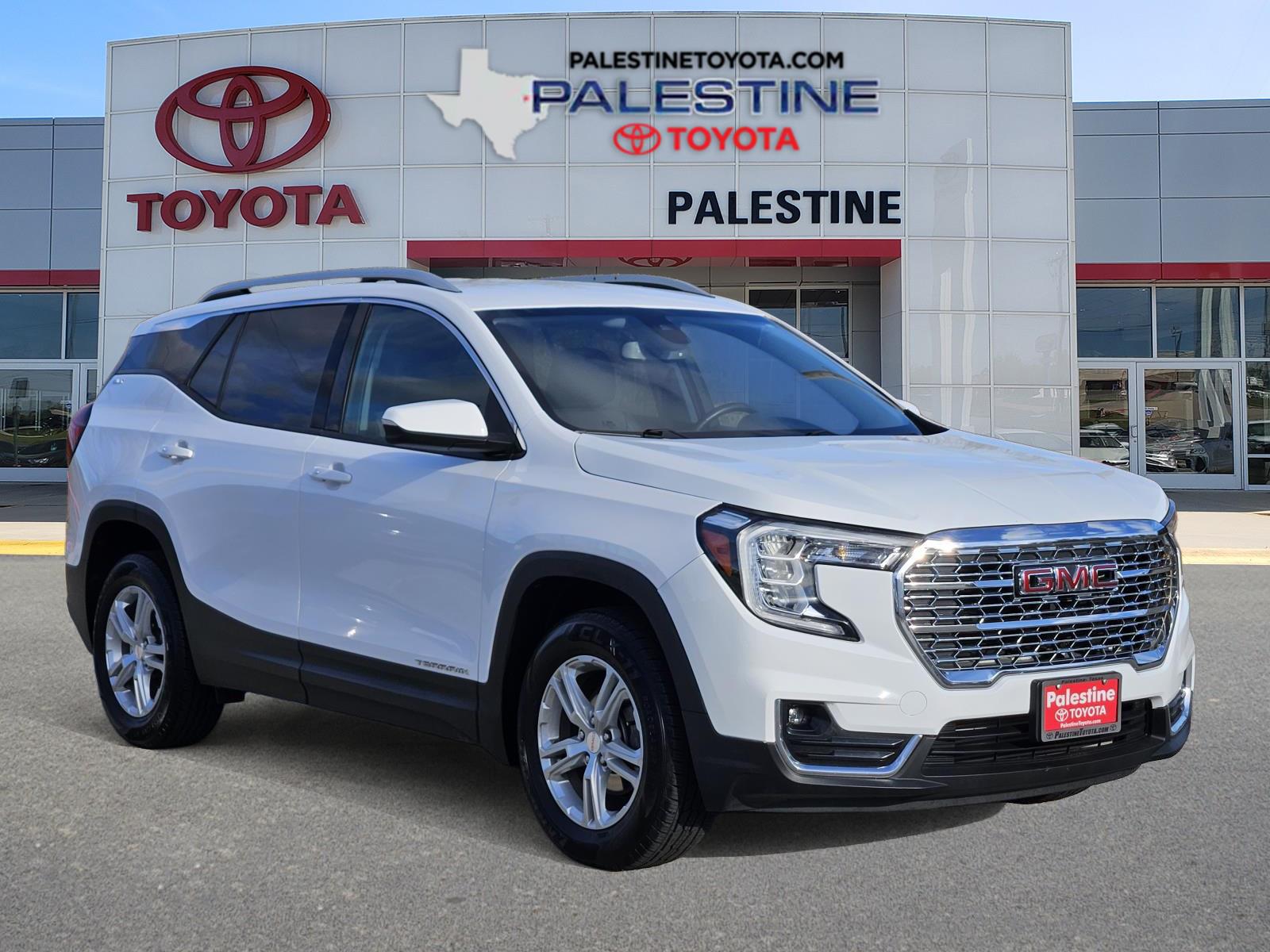 2024 GMC Terrain SLT's photo