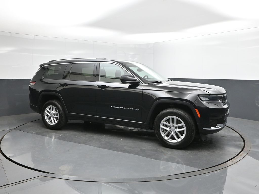 2023 Jeep Grand Cherokee Laredo photo 16