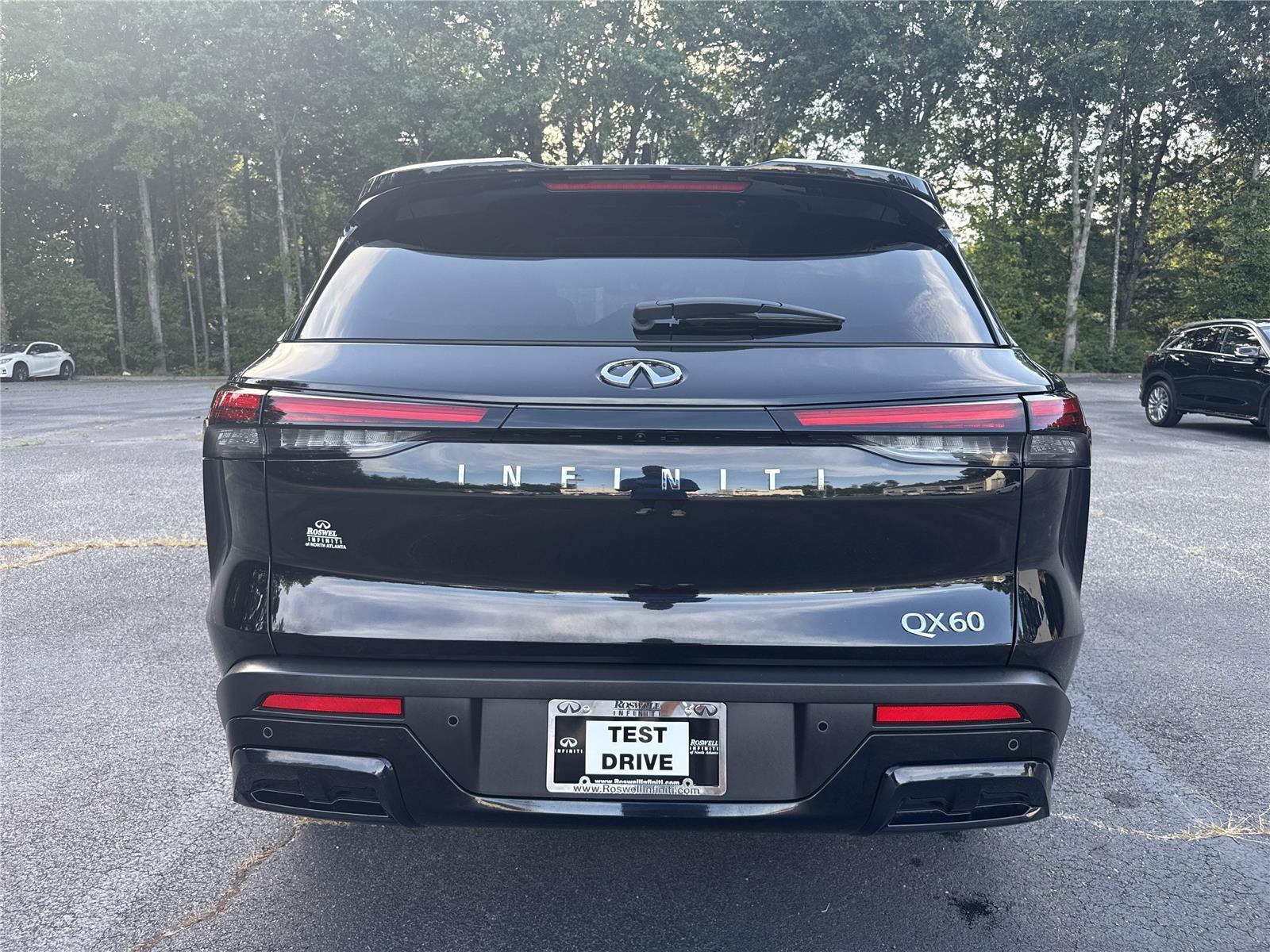 2025 Infiniti QX60 Luxe photo 5