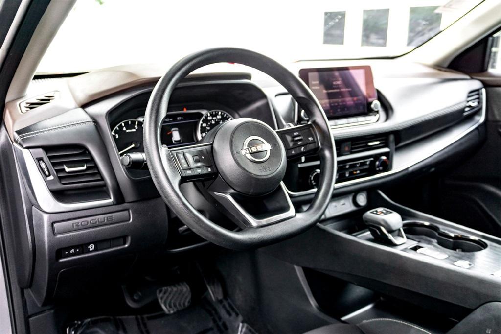 2023 Nissan Rogue S photo 14