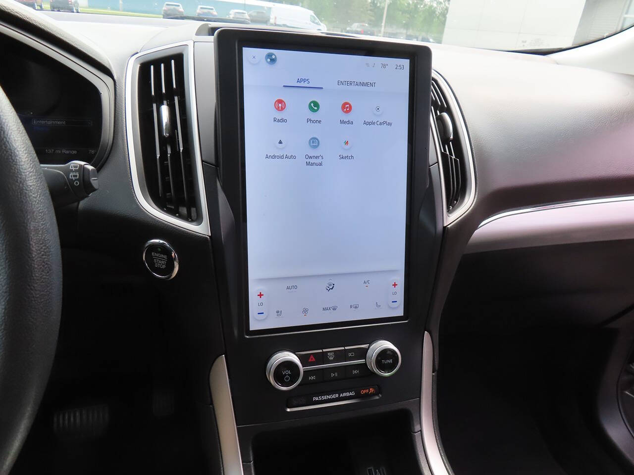 2022 Ford Edge SEL photo 17