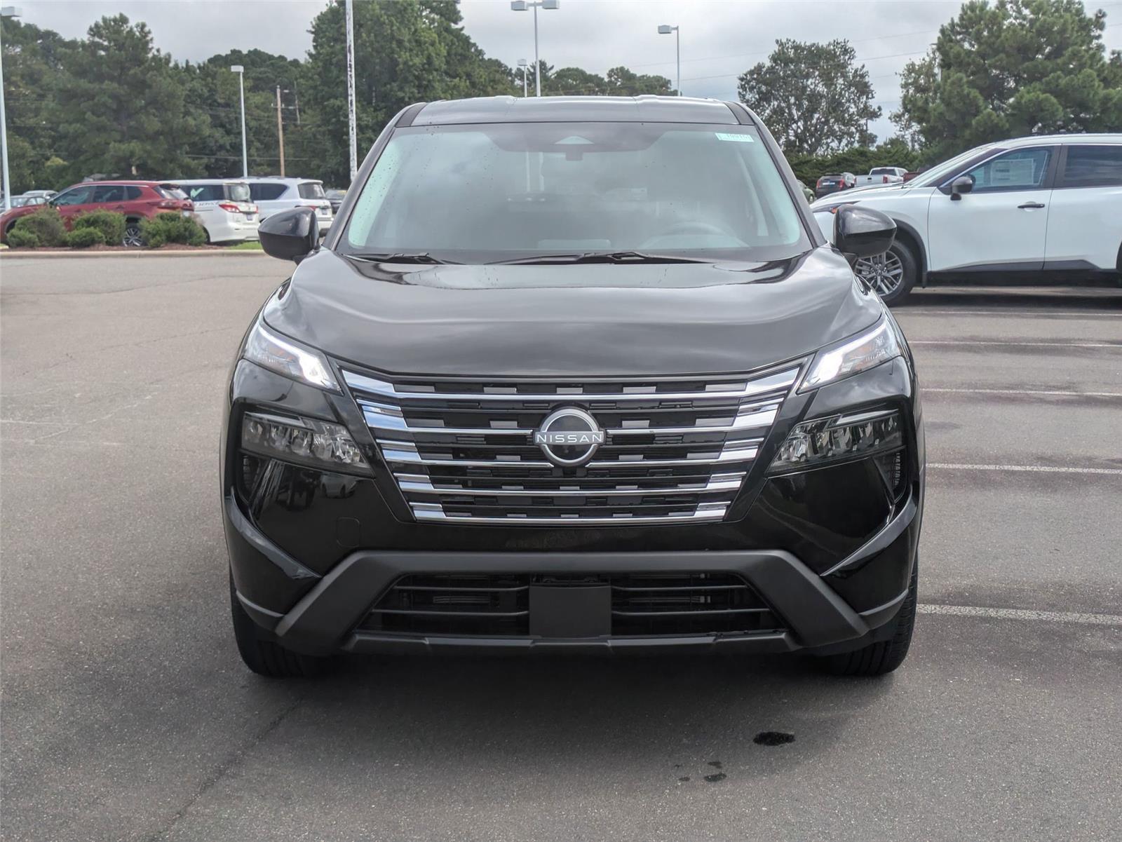 2026 Nissan Rogue SV photo 2
