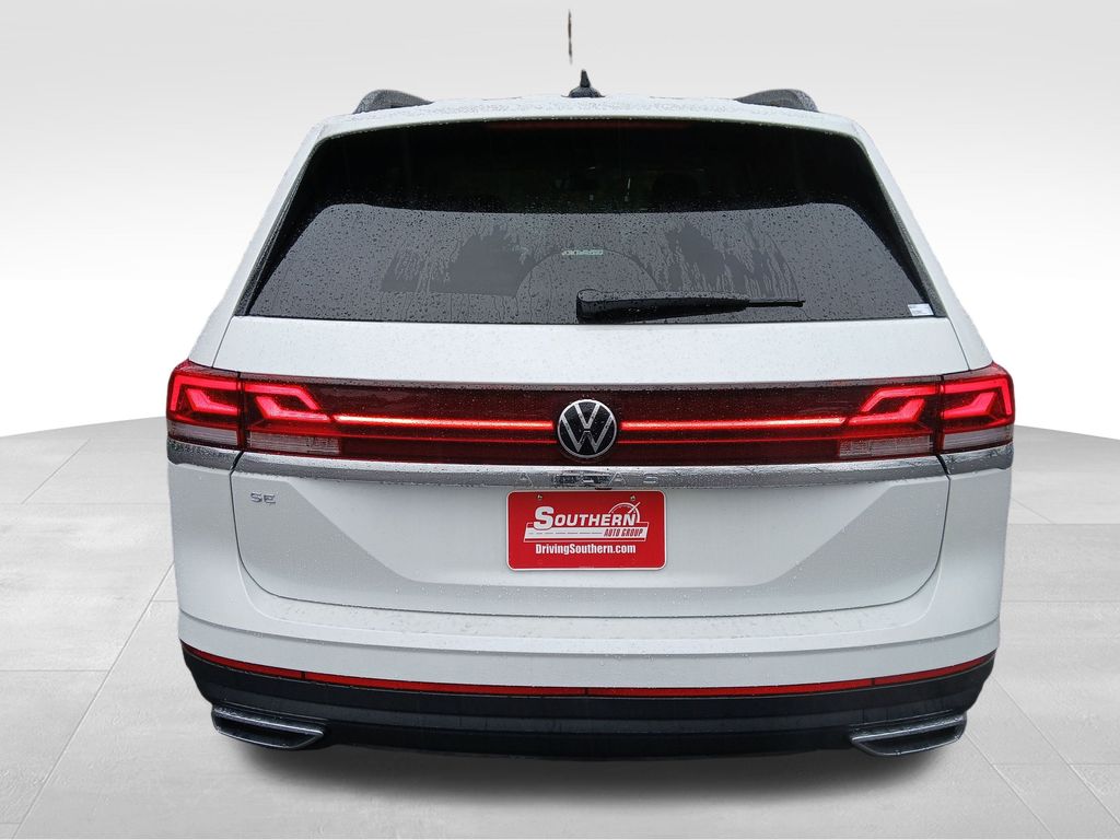 2026 Volkswagen Atlas SE photo 3