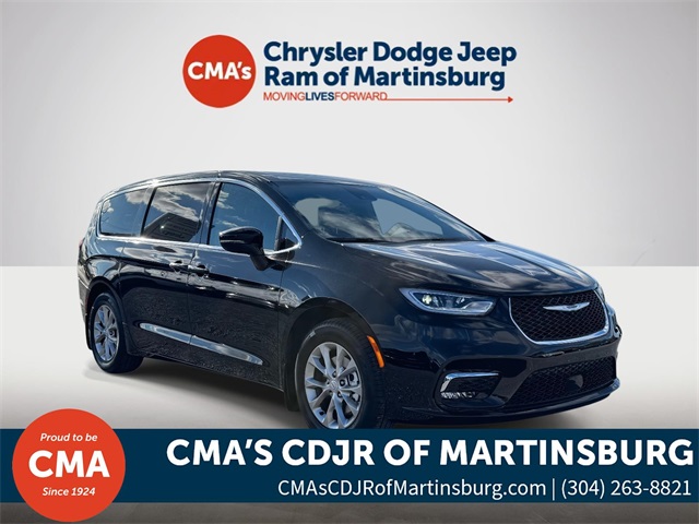 2026 Chrysler Pacifica Limited's photo