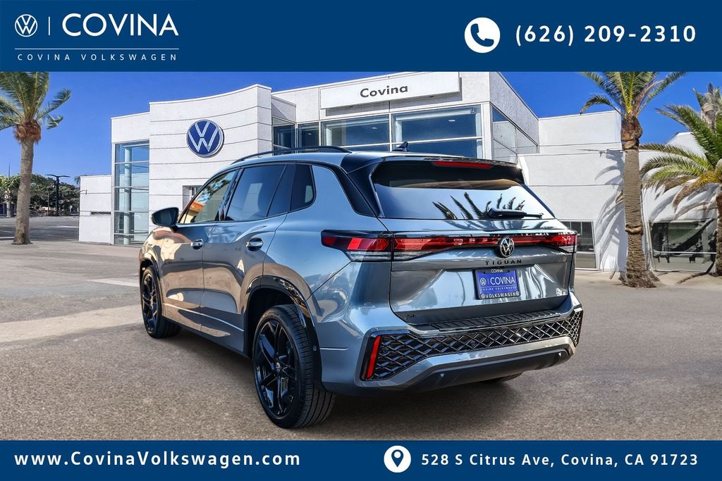 2026 Volkswagen Tiguan SE R-Line Black photo 4