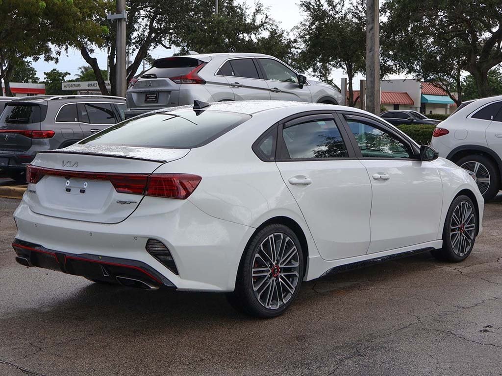 2023 Kia Forte GT photo 11