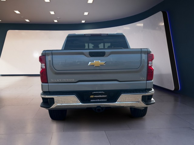 2025 Chevrolet Silverado 1500 LT photo 4