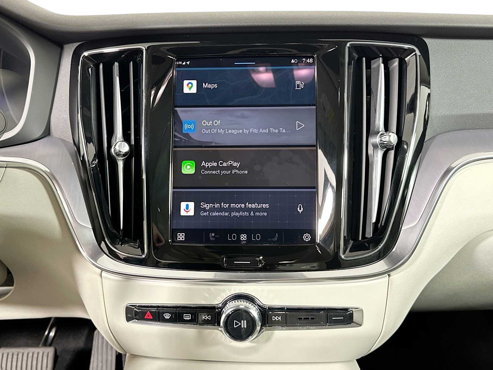 2025 Volvo S60 B5 Core photo 13