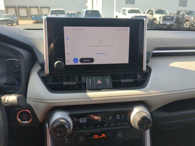 2023 Toyota RAV4 Hybrid XLE Premium photo 17