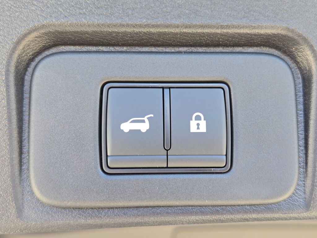 2026 Nissan Rogue SV photo 10
