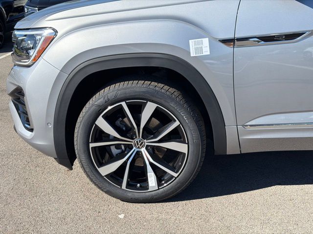 2026 Volkswagen Atlas SEL Premium R-Line photo 3