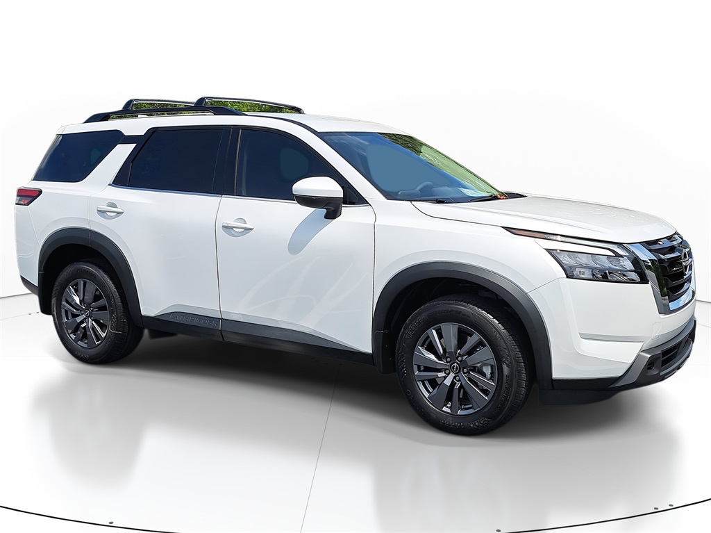 2025 Nissan Pathfinder SV photo 2
