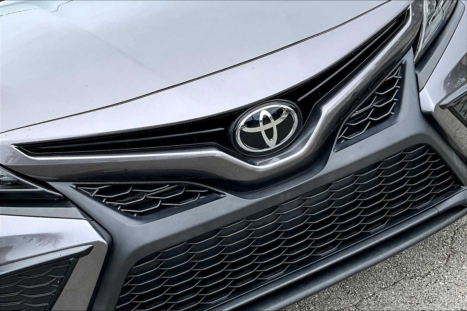 2023 Toyota Camry SE photo 29