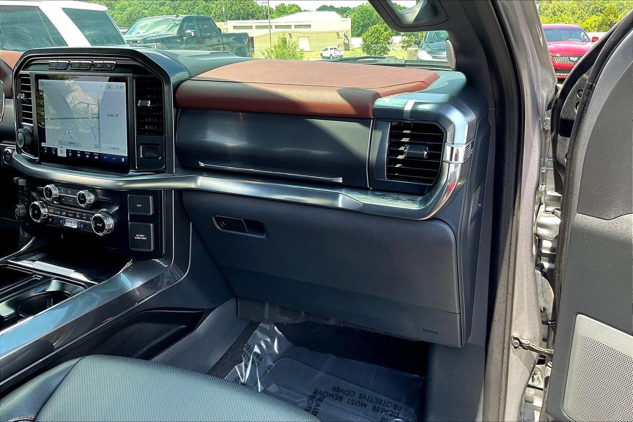 2023 Ford F-150 Lariat photo 22