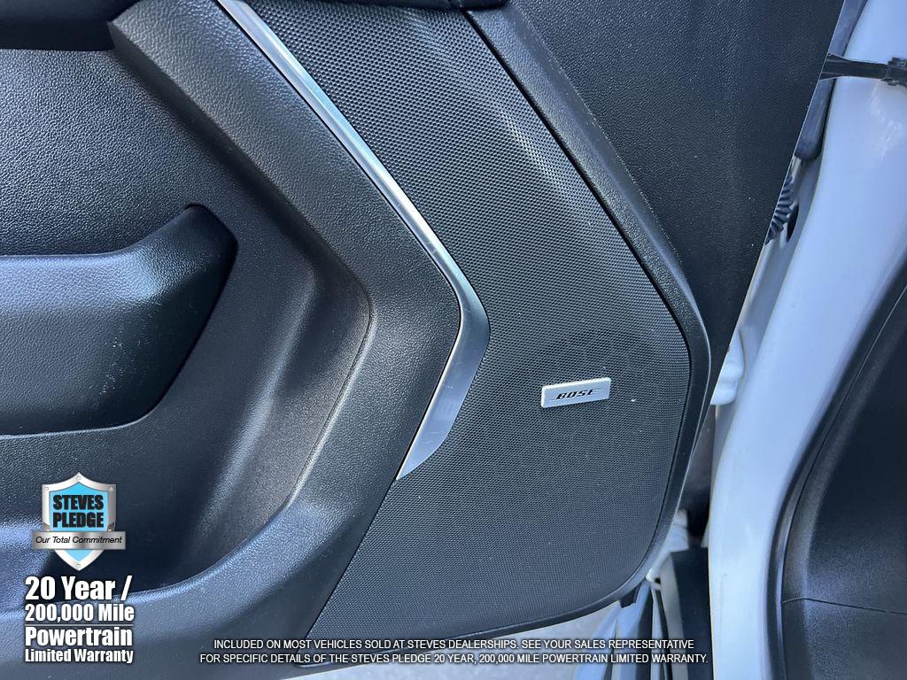 2022 Chevrolet Suburban LT photo 28