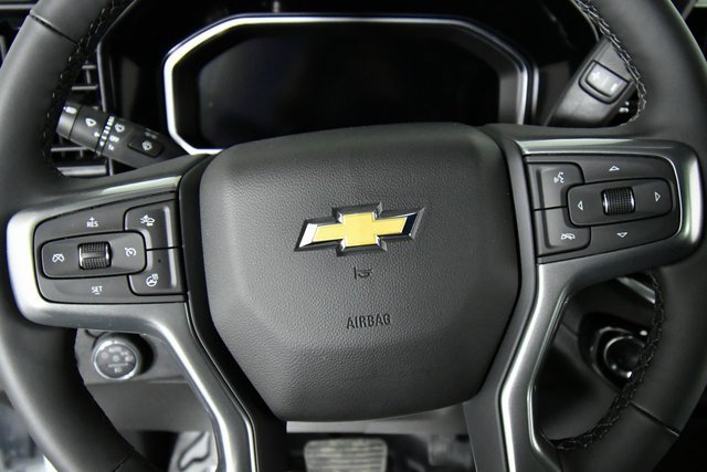 2026 Chevrolet Silverado 2500HD LT photo 2