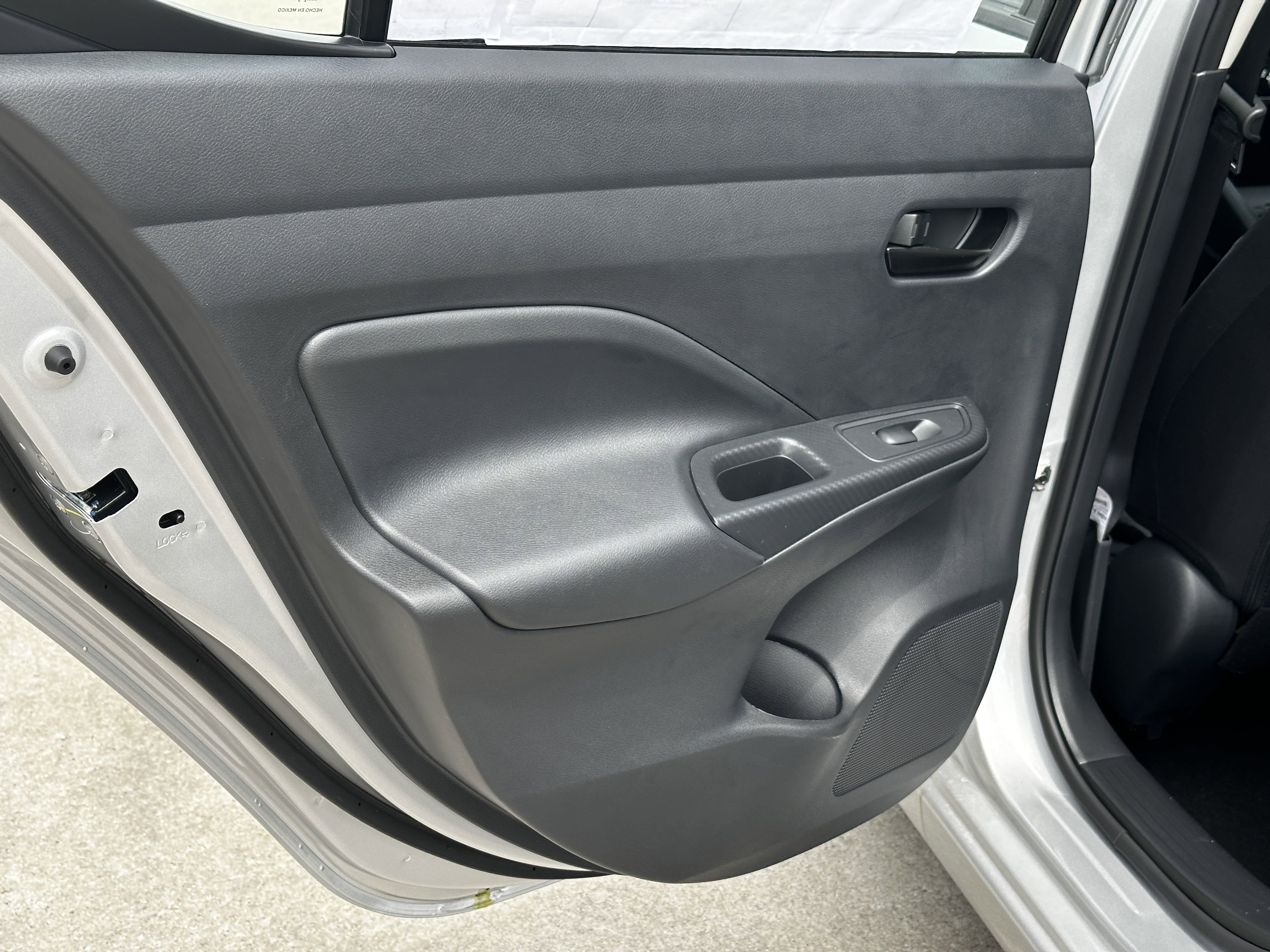 2025 Nissan Versa S photo 3