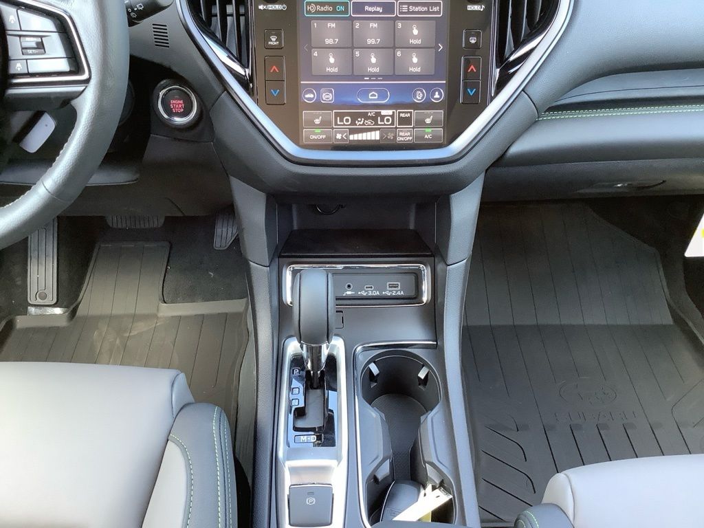 2025 Subaru Ascent Onyx Edition Touring photo 11