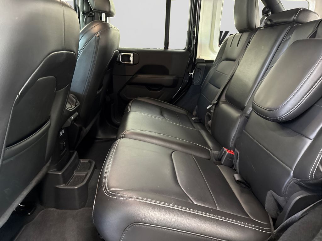 2022 Jeep Wrangler Unlimited Sahara 4xe photo 9