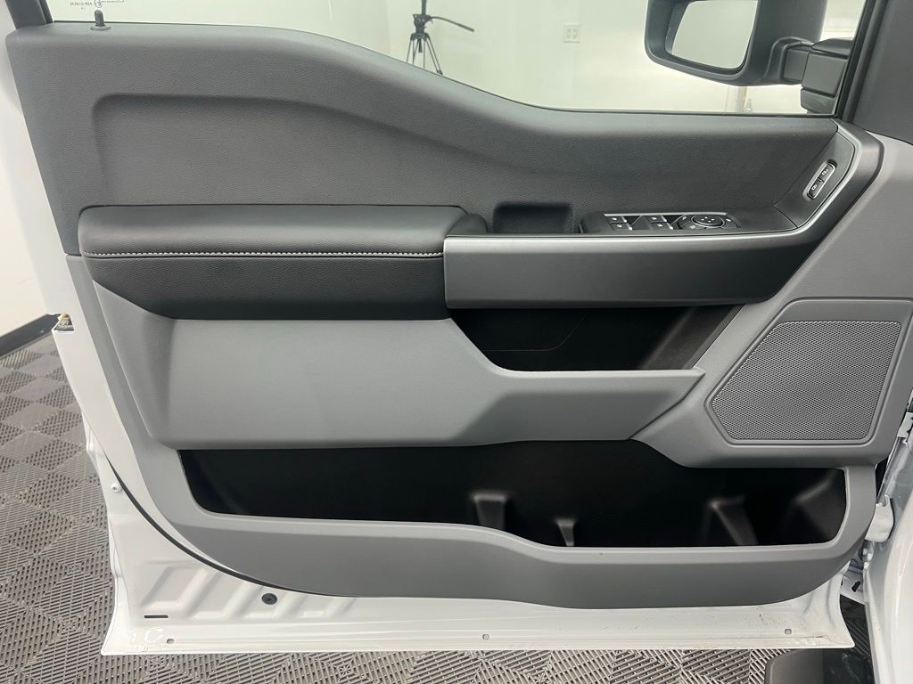 2025 Ford F-250 photo 12