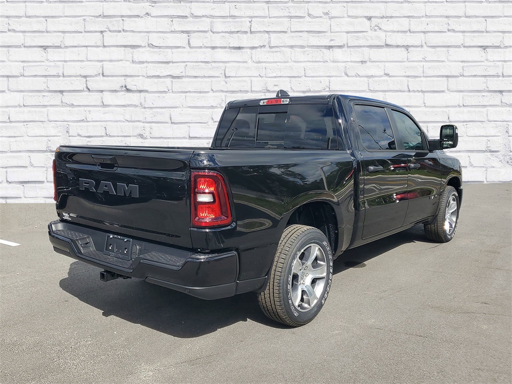 2025 Ram 1500 Tradesman photo 2