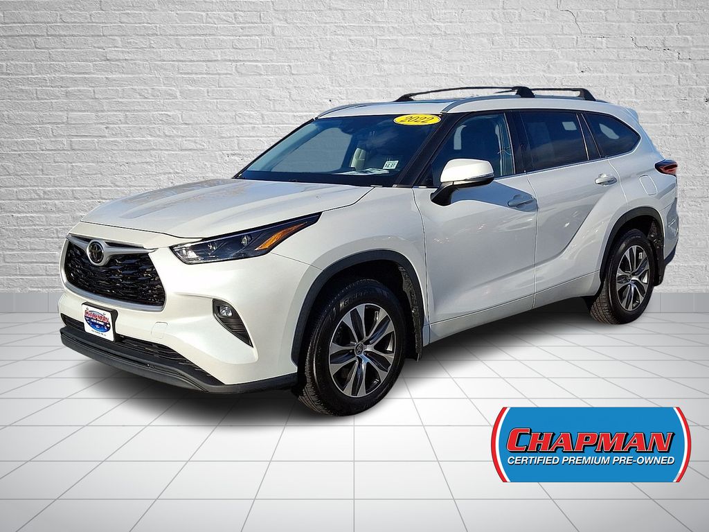 2022 Toyota Highlander XLE's photo