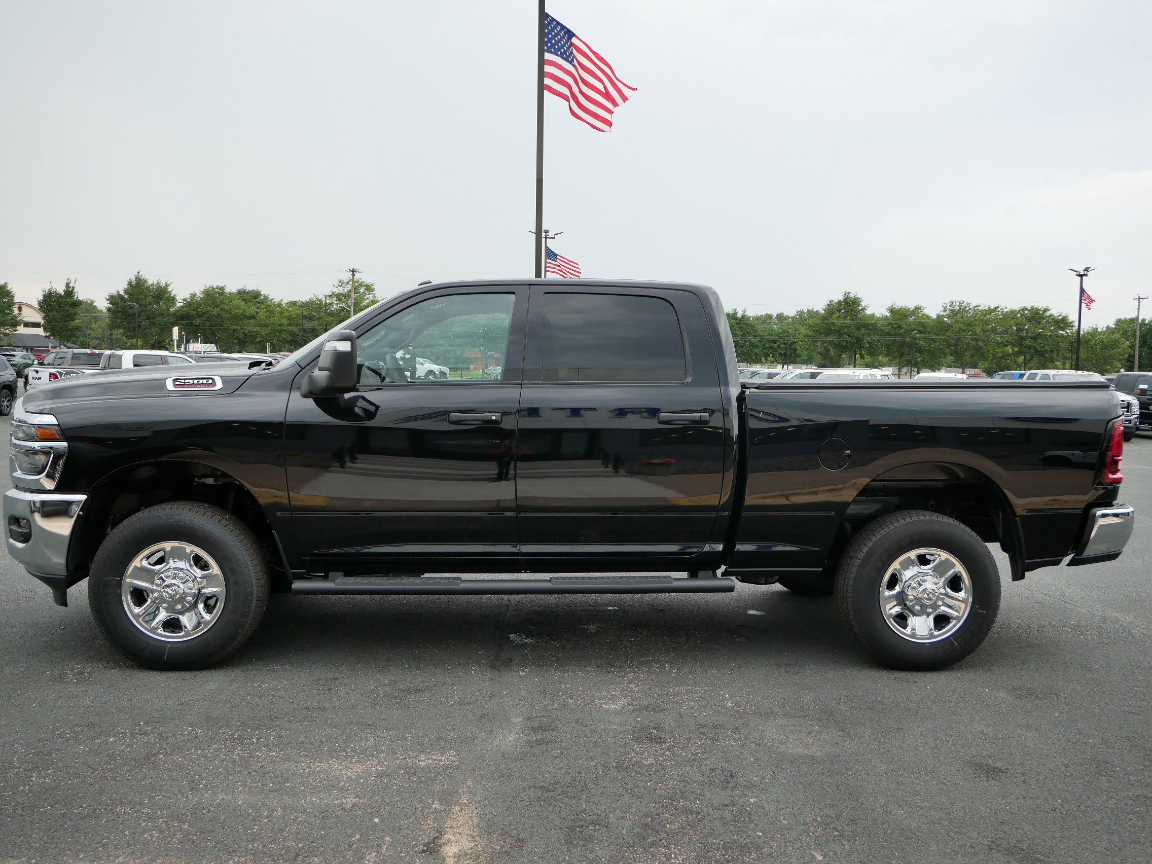 2025 Ram 2500 Tradesman photo 4