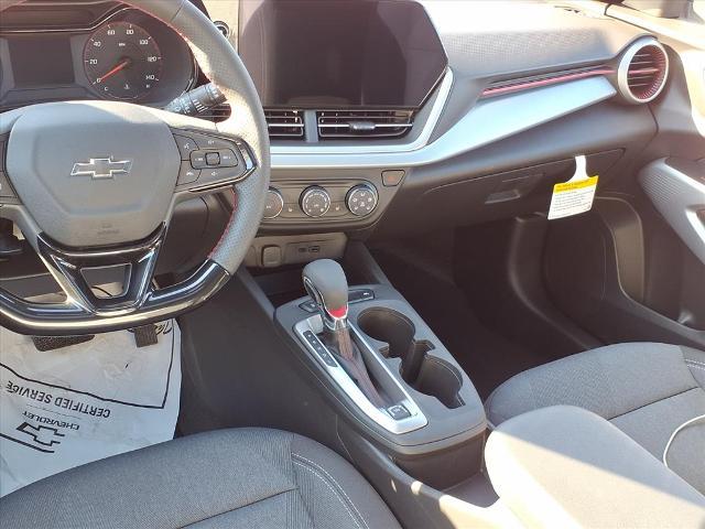 2025 Chevrolet Trax photo 3