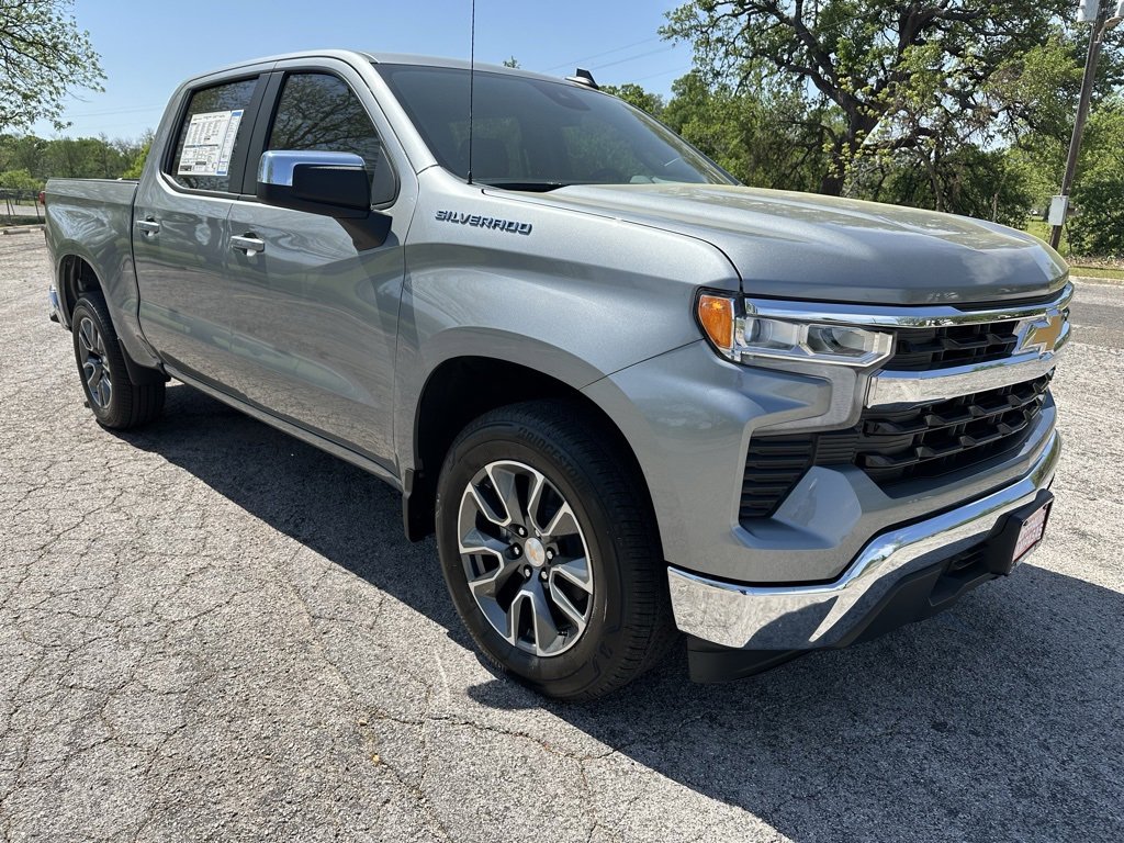 2025 Chevrolet Silverado 1500 LT photo 5