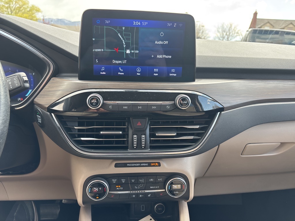 2020 Ford Escape Titanium photo 13