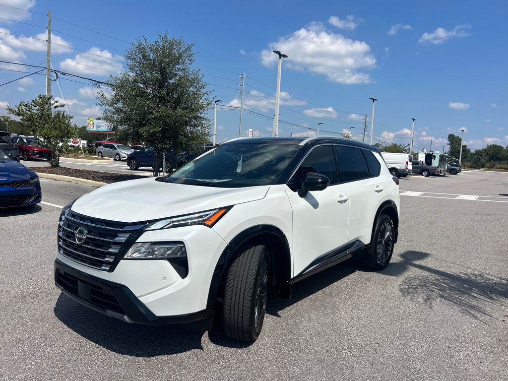 2026 Nissan Rogue Platinum photo 3