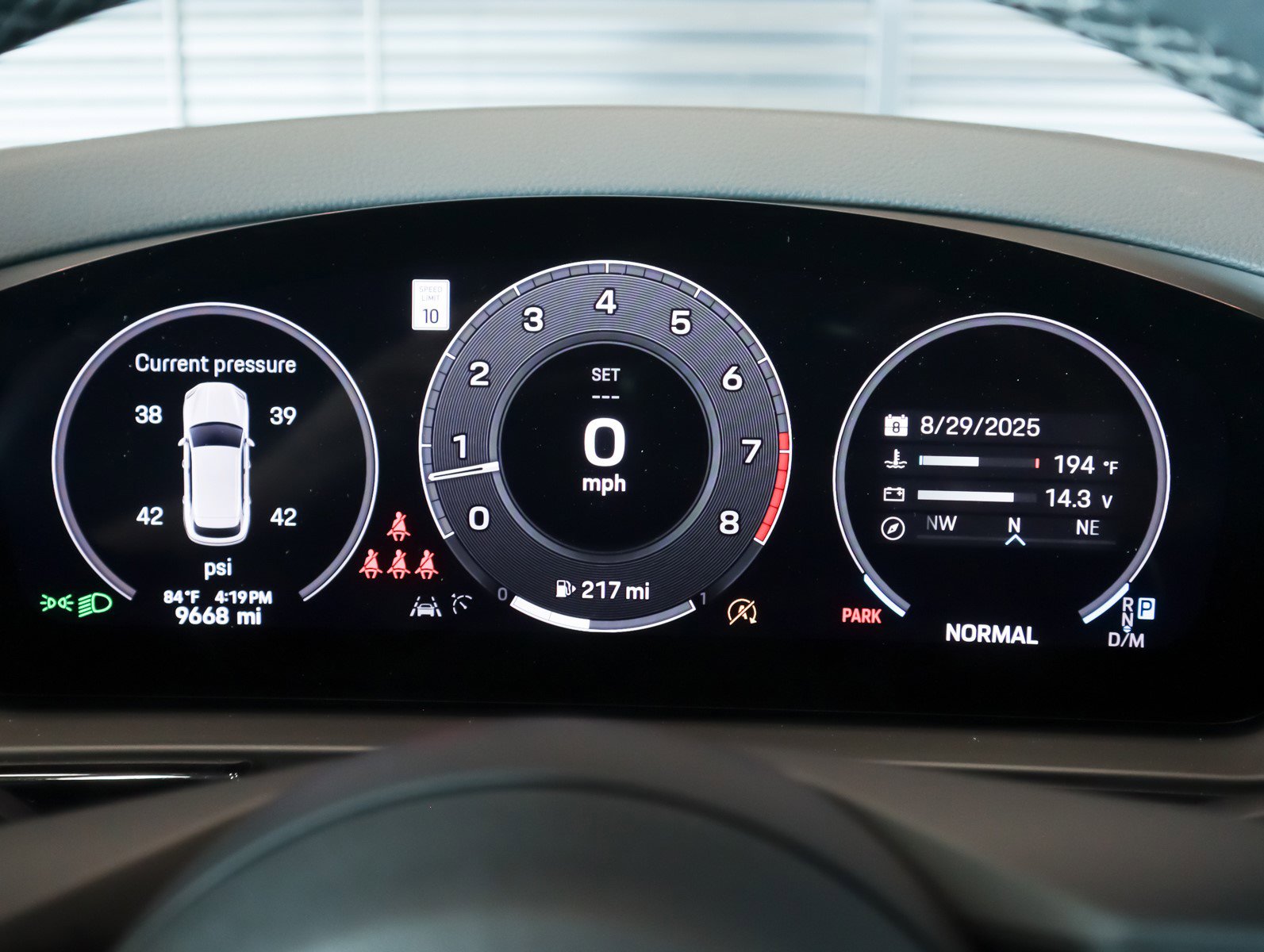 2024 Porsche Cayenne S photo 16