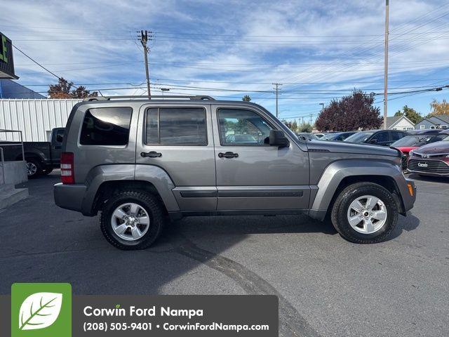 2012 Jeep Liberty Sport photo 4