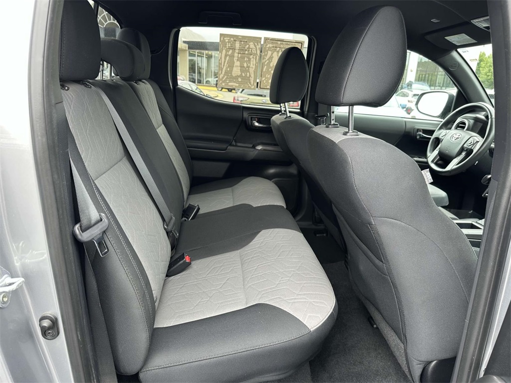 2021 Toyota Tacoma TRD Off-Road photo 12