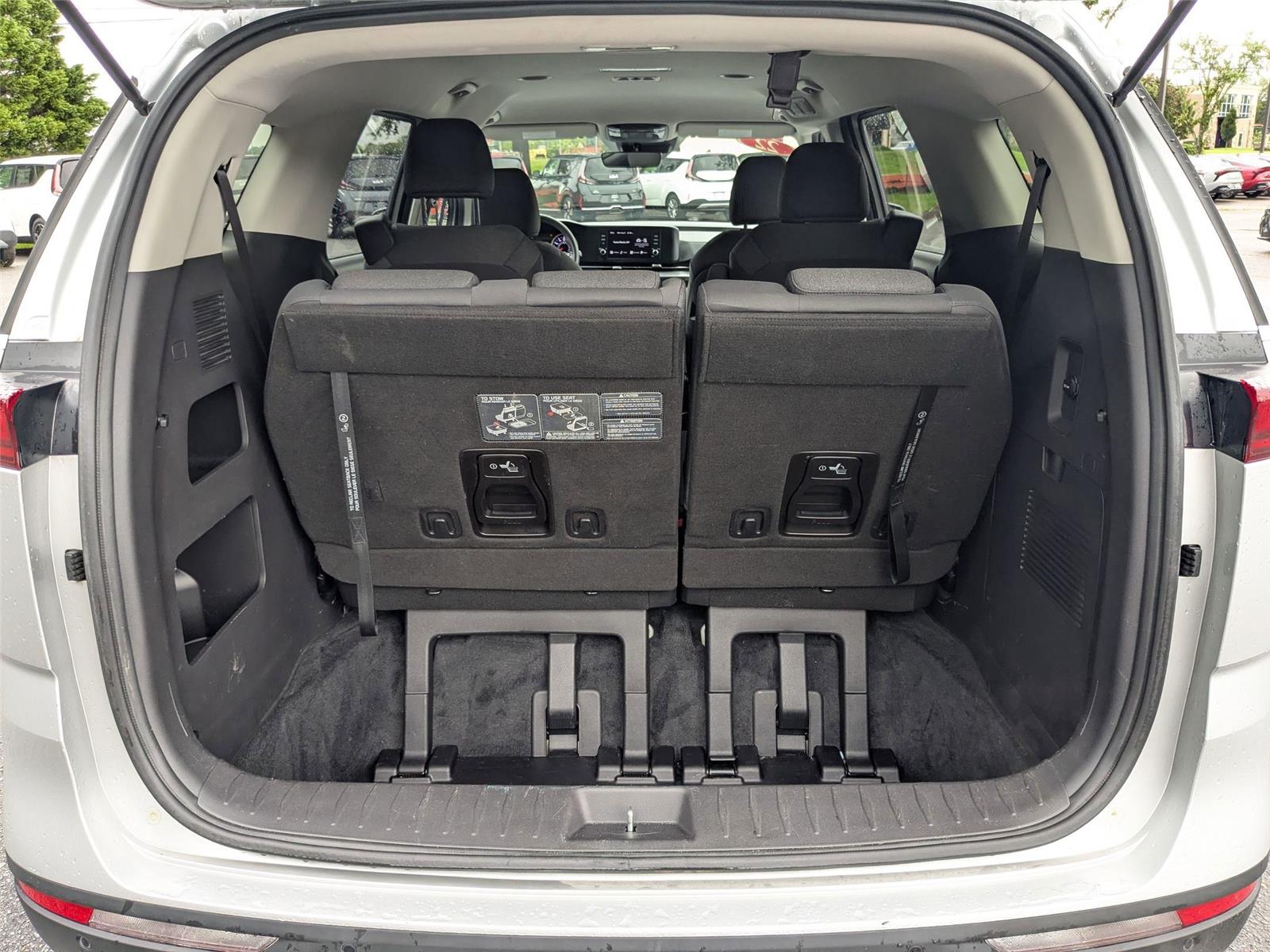 2022 Kia Carnival LX photo 30