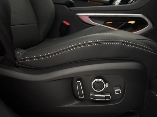 2026 Jaguar F-PACE P250 R-Dynamic S photo 26