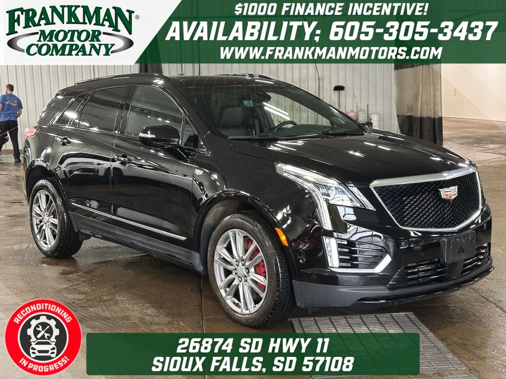 2024 Cadillac XT5 Sport's photo