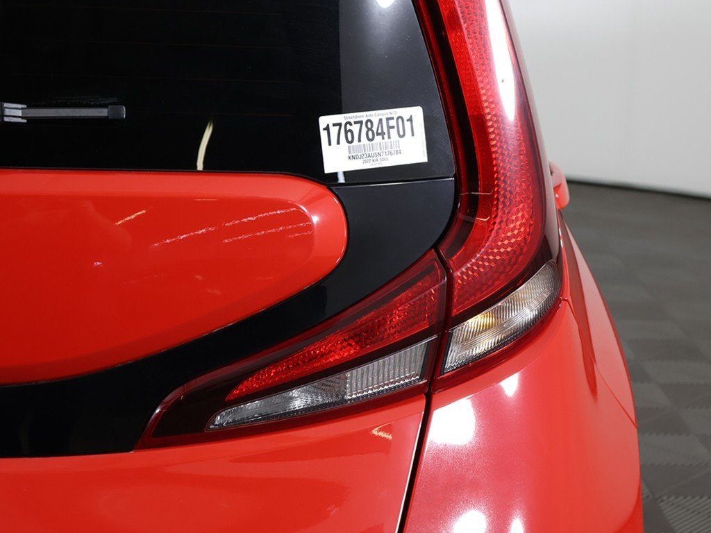 2022 Kia Soul LX photo 12