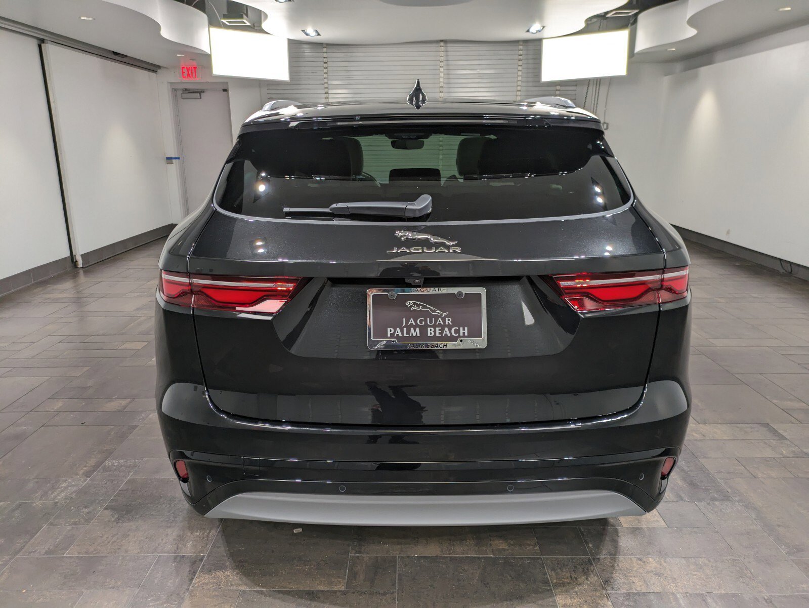 2025 Jaguar F-PACE R-Dynamic S P250 photo 5