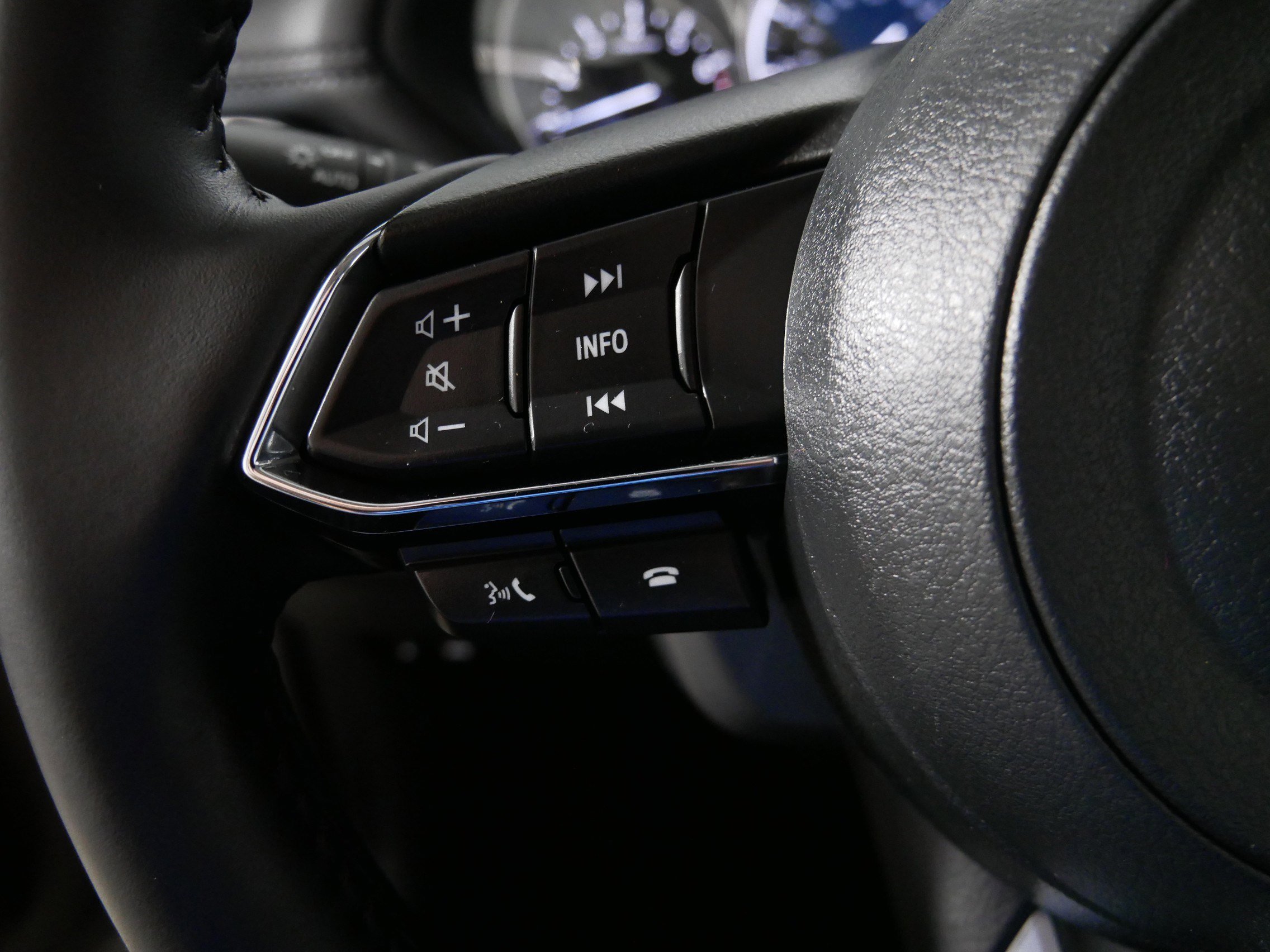 2025 Mazda CX-5 2.5 S Preferred photo 25